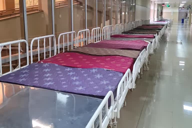 More than two and a half thousand corona beds reserved in 54 private hospitals in Delhi