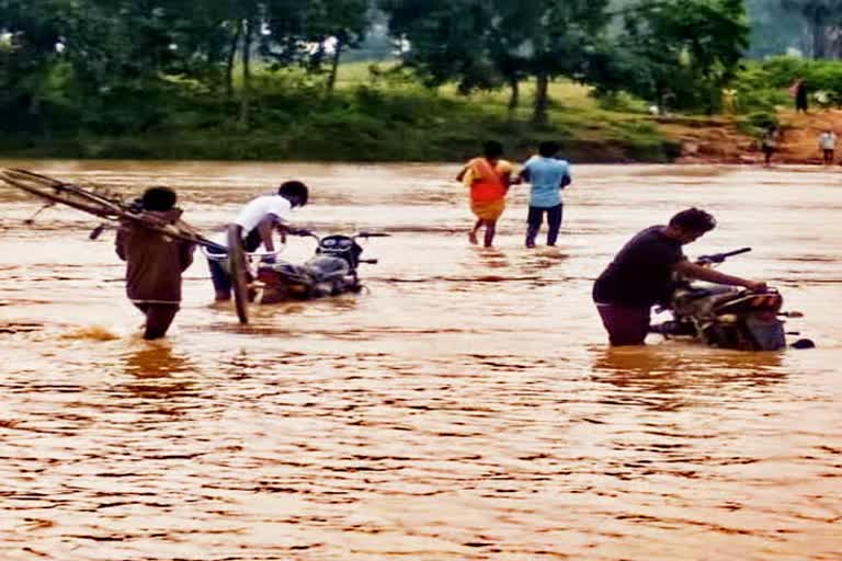 Damaged diversion of Bhurbhuri bridge