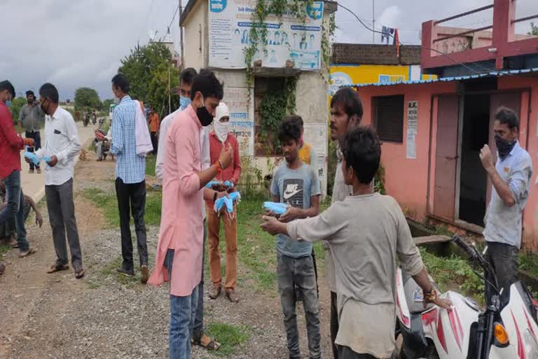 Farmers Union distributed masks on Lord Balaram Jayanti