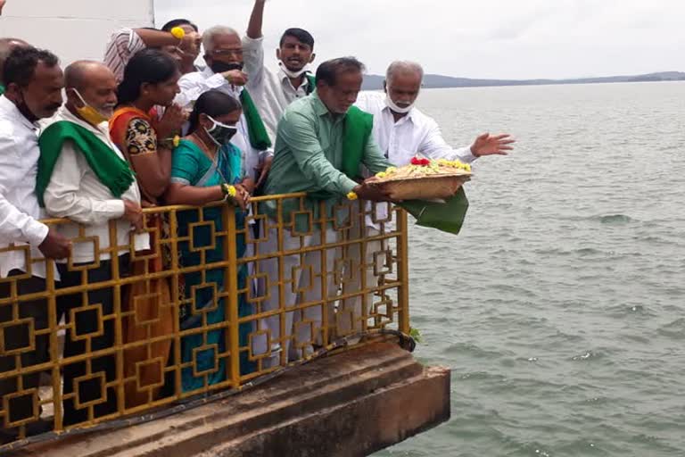 Tungabhadra river