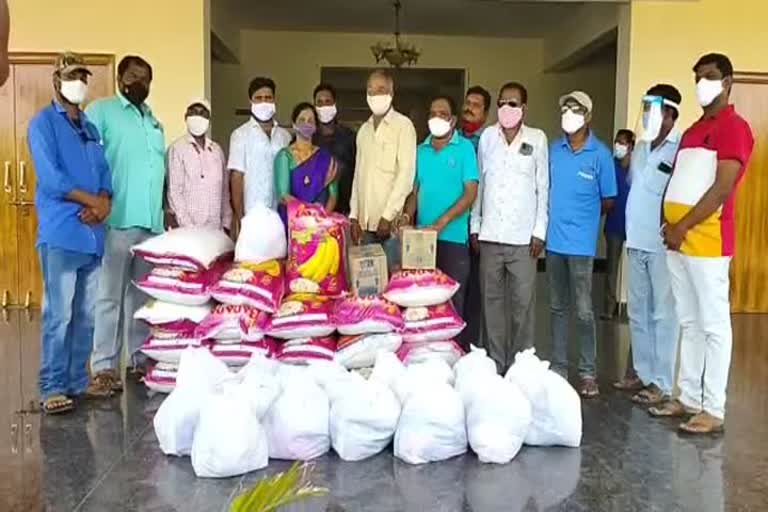 Social worker who provided necessities to journalists in Warangal Urban District