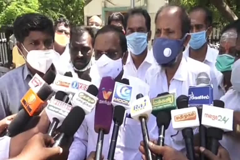 Madurai lawyers protest for Sathankulam issue