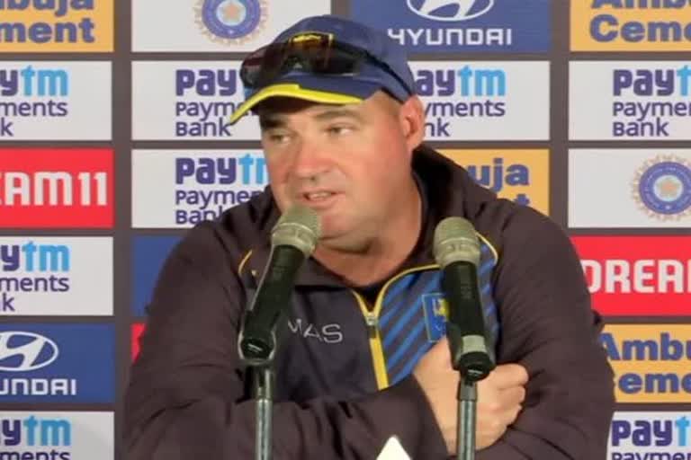 sweat-not-as-effective-as-saliva-sri-lanka-bowlers-tell-coach-mickey-arthur