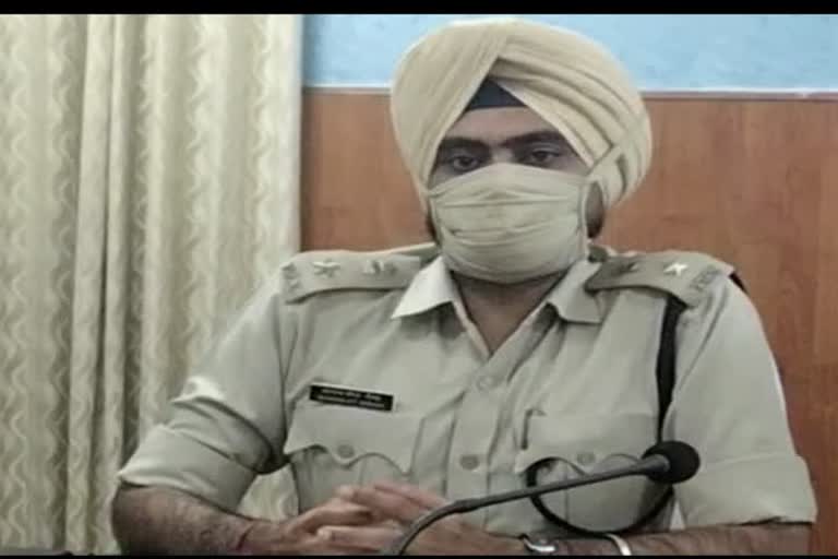 मुंगेर में पुलिस कर्मियों पर कार्रवाई