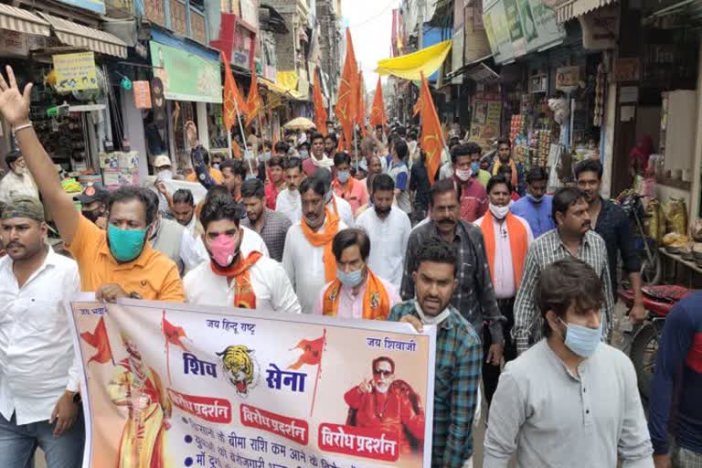 Shiv Sena submits memorandum to CM 