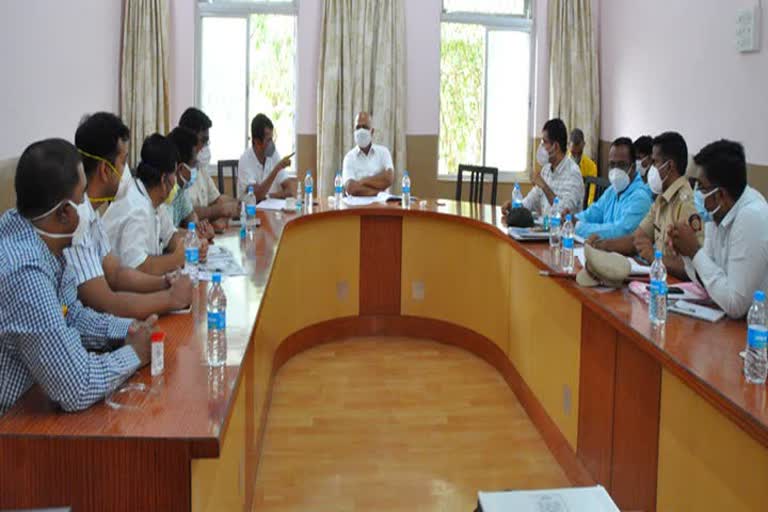 Sanjiv jadhav in meeting 