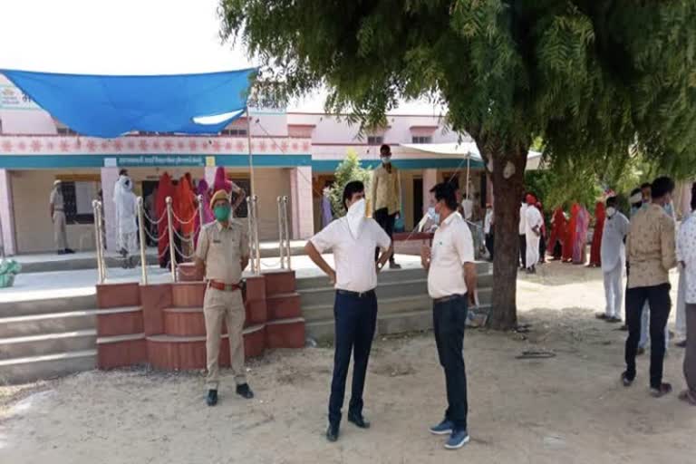 Himanshu Gupta inspected polling booth in jalore