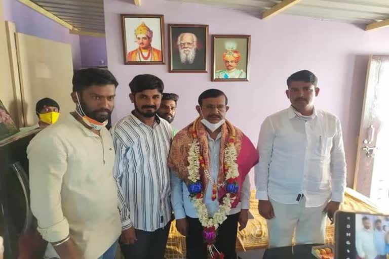 B Shivram visits ulelnahalli village