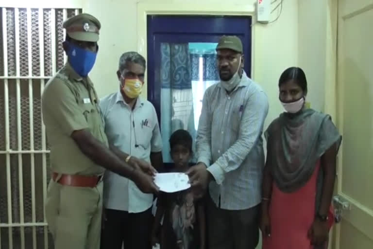 Police have rescued a stray boy in Chengalpattu