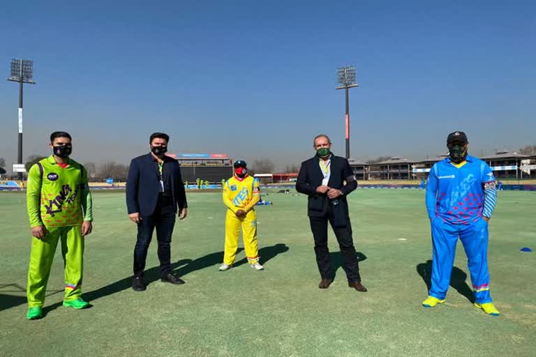 players-take-a-knee-before-start-of-3tc-match-in-south-africa