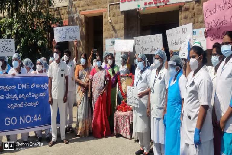  Nurse staff protest in Visakhapatnam