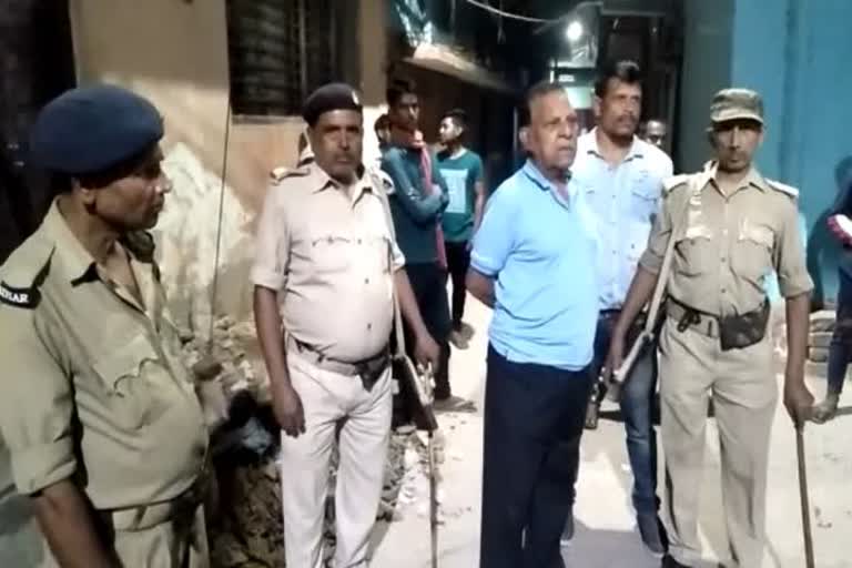 A dead man body recovered from a closed room in Patna