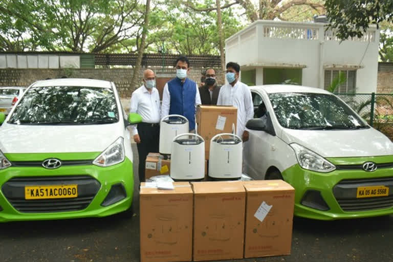  doorstep delivery of oxygen concentrators delivery of oxygen concentrators oxygen concentrators delivery CN Ashwath Narayan COVID patients in home isolation Ola Foundation GiveIndia Foundation പടിവാതിൽക്കൽ ഓക്സിജൻ ഒ 2 ഫോർ ഇന്ത്യ കർണാടക ഉപമുഖ്യമന്ത്രി സിഎൻ അശ്വത് നാരായണൻ