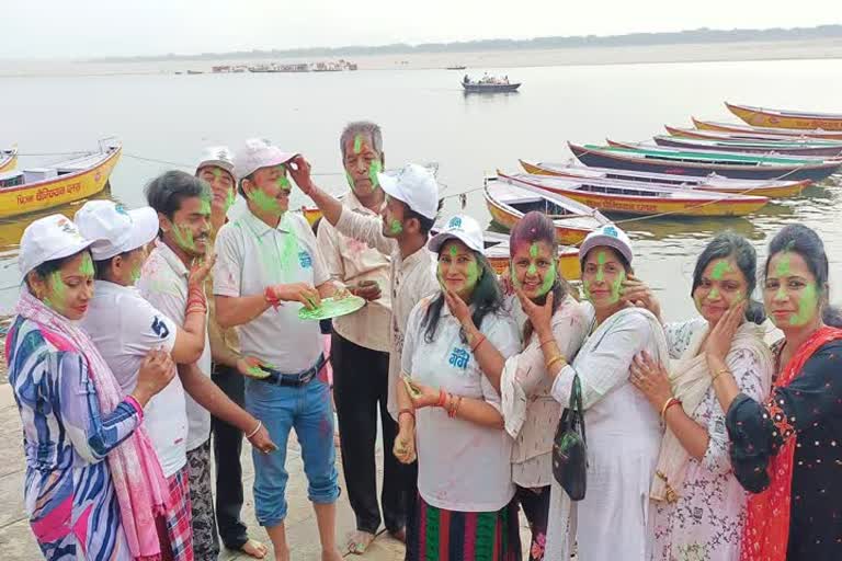 Namami Gange appealed to people to play Holi with natural colors.