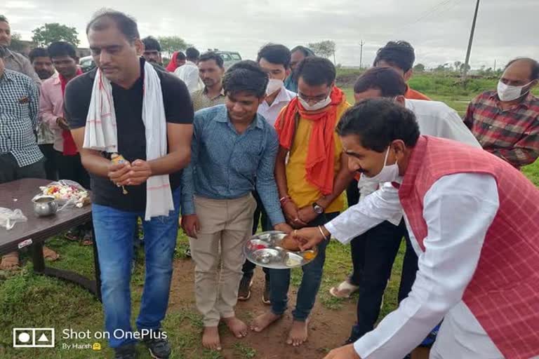 Kolaras MLA did Bhoomipujan of Gaushala