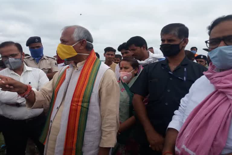 MP and JDU leader inspected dam erosion and repair work in Saran 