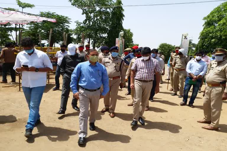 jhansi commissioner inspected raska up mp border