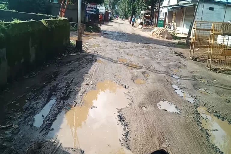 bad condition of roads in Janakpur of koriya