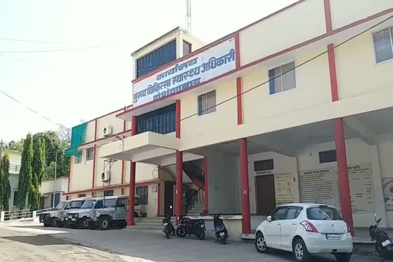 Patient died due to carelessness of district hospital