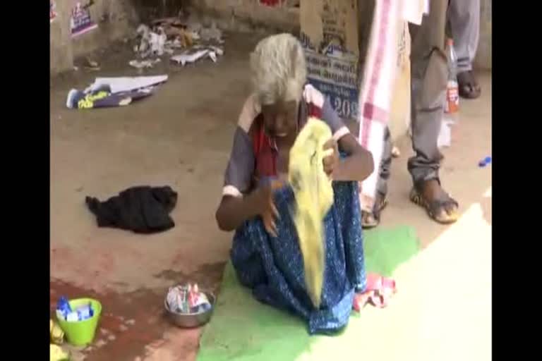 Unheard old lady: Corporation commissioner handed over at home!