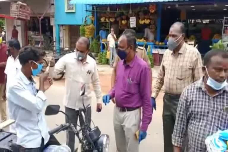  revenue officer providing pen 