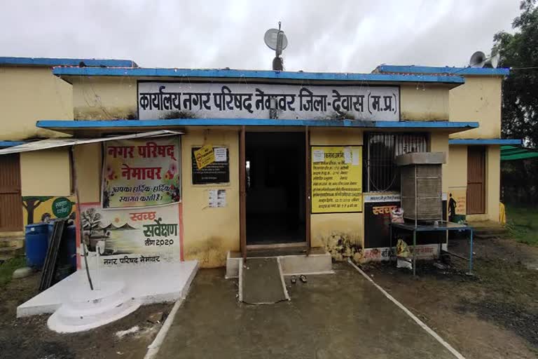 Flood victims protest 