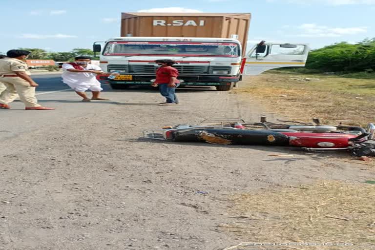 one died in road accident 