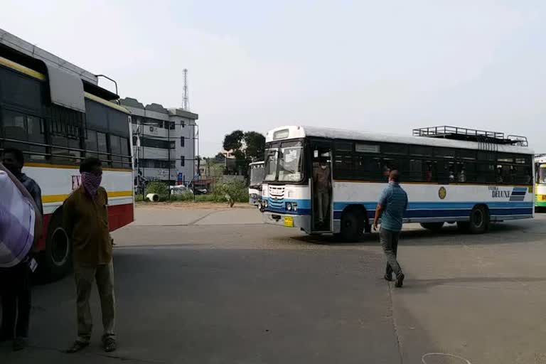 rtc reduced buses in narsipatnam