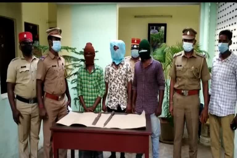 Three arrested for keeping bomb in pudhucherry