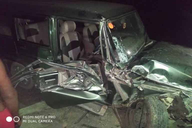 5 people injured in road accident