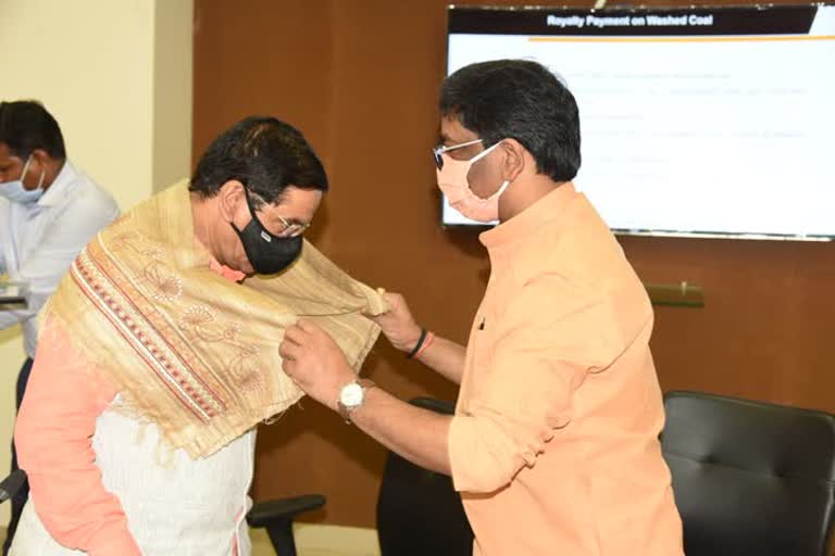 Coal Minister Prahlad Joshi met CM Hemant Soren