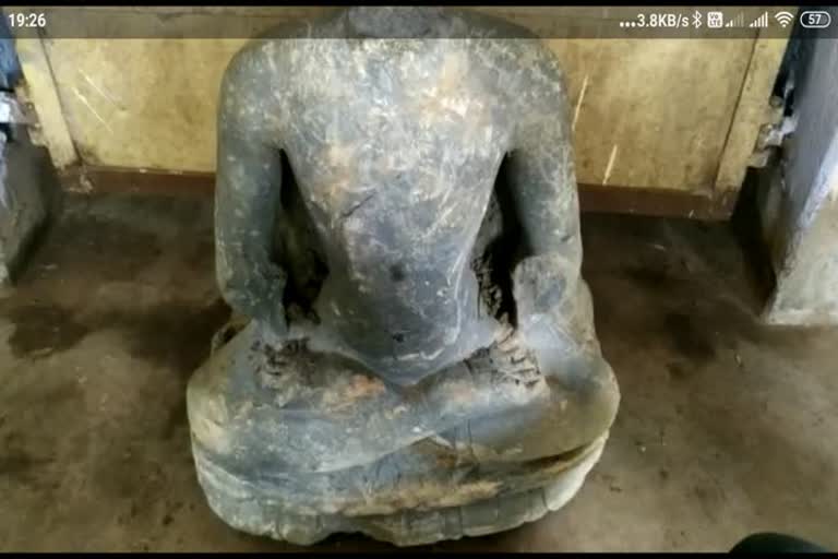 a-rare-statue-of-lord-buddha-found-during-the-excavation-of-a-pond-in-banka