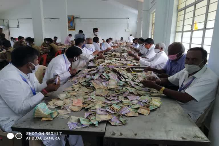  ಮಲೆಮಹದೇಶ್ವರ ದೇವಾಲಯ