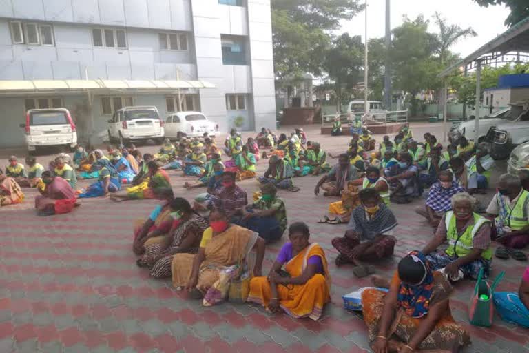 Sanitation workers protest