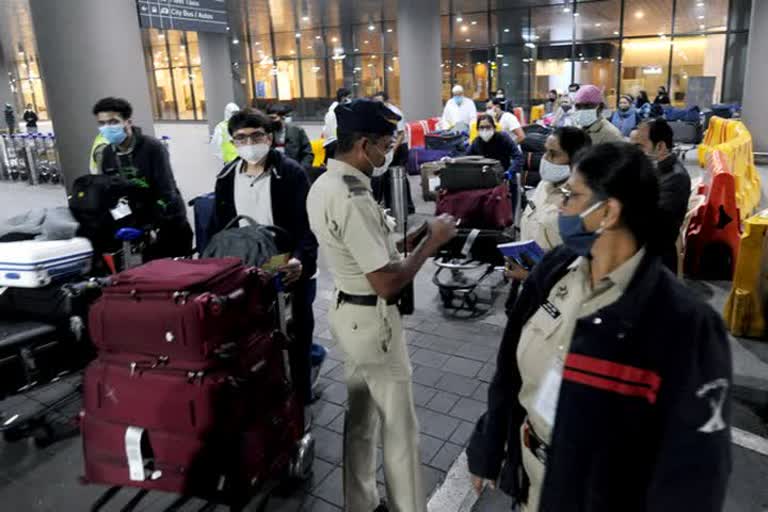 19-persons-arriving-from-uk-missing-in-patna