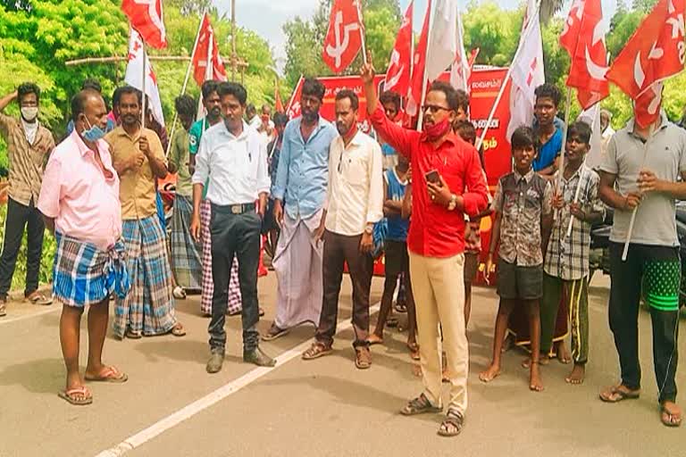 Youth Union protests against the highway sector