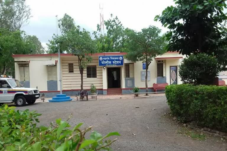 police station 