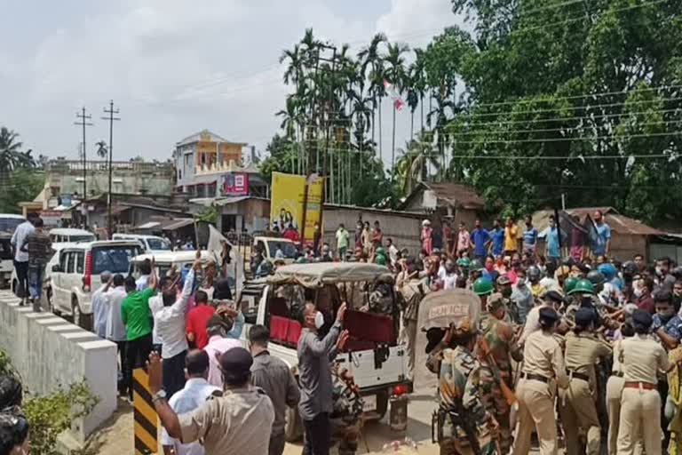 Manik Sarkar Tripura Leader of the Opposition Shantirbazar in South Tripura district Karl Marx CPI-M party office സിപിഎം പ്രവർത്തകരെ ബിജെപിയുടെ ഗുണ്ടകൾ ആക്രമിച്ചു മാണിക് സർക്കാർ പ്രതിപക്ഷ നേതാവ് മാണിക് സർക്കാർ ത്രിപുര അഗർത്തല