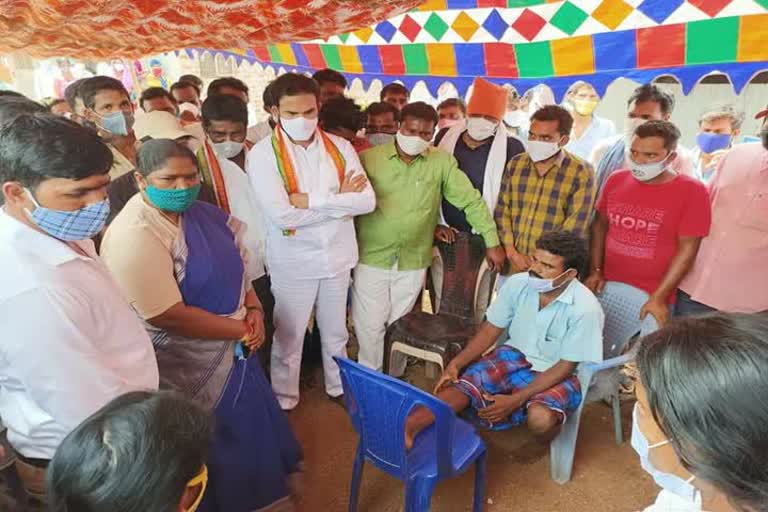 mla dhanasari anasurya visited the family of the seetharam victims