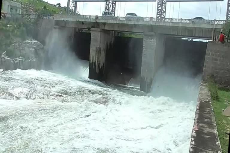 Kosasthalaiyar river