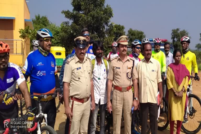 ವಿಕಲಚೇತನ ಯೋಧರಿಗೆ ಸ್ವಾಗತ ನೀಡಿದ ಬಾಗೇಪಲ್ಲಿ ಜನತೆ