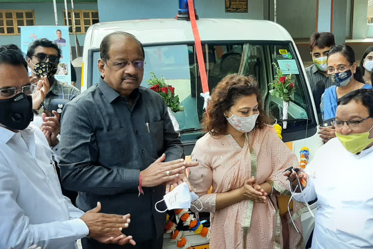 ambulance dedicate to manori and gorai villagers by mla sunil rane, mp gopal shetty