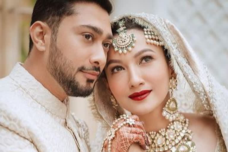 actress-gauhar-khan-zaid-darbar-nikah-ceremony-photos-bridal-look