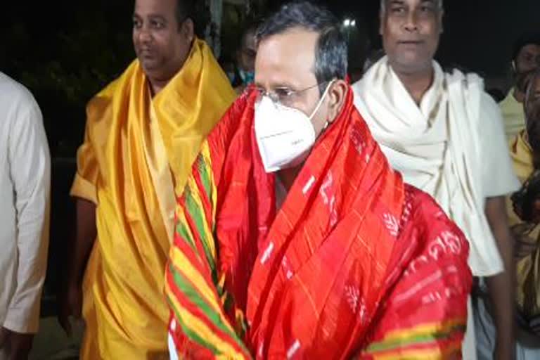 new Chief Secretary of odisha went to puri and took the blessings of the Lord jagannath