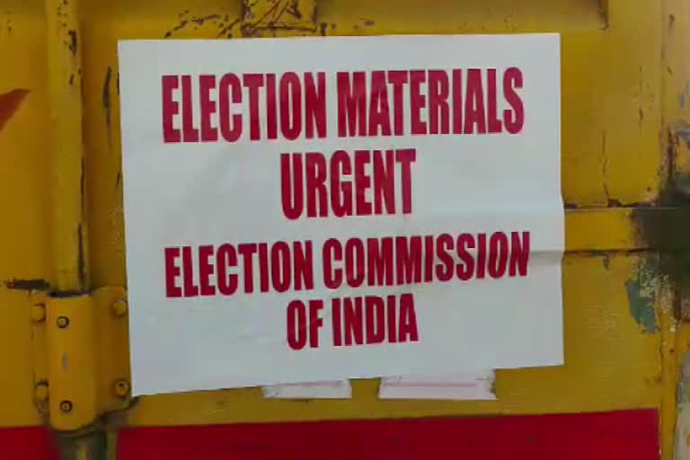 kerala assembly elections  voting machines for kerala  നിയമസഭാ തെരഞ്ഞെടുപ്പിനുള്ള വോട്ടിംഗ് യന്ത്രങ്ങൾ  വോട്ടിംഗ് യന്ത്രങ്ങൾ കണ്ണൂരിലെത്തി  നാടുകാണി കിൻഫ്ര ഗോഡൗണ്‍