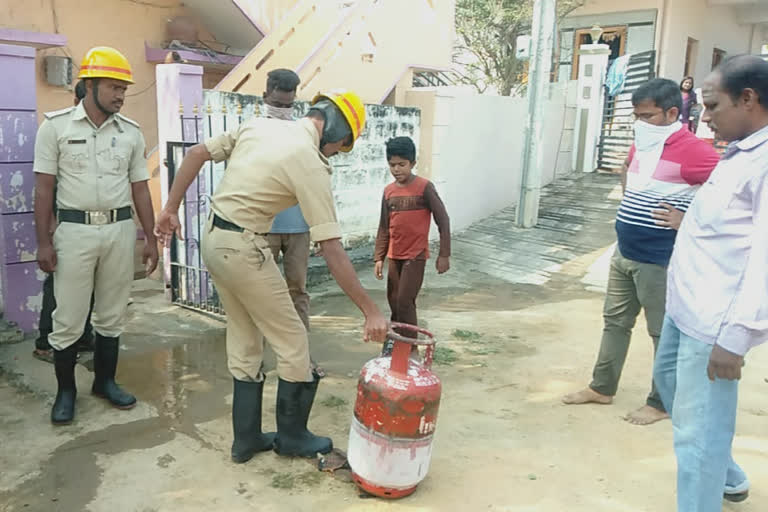 Gas cylinder leak and blast in a house in Raichur