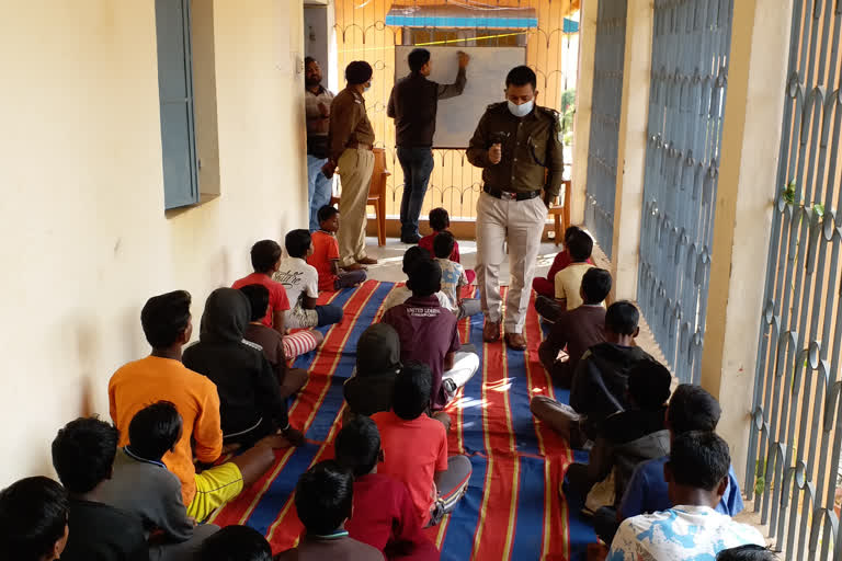 sp taught orphan children in bokaro