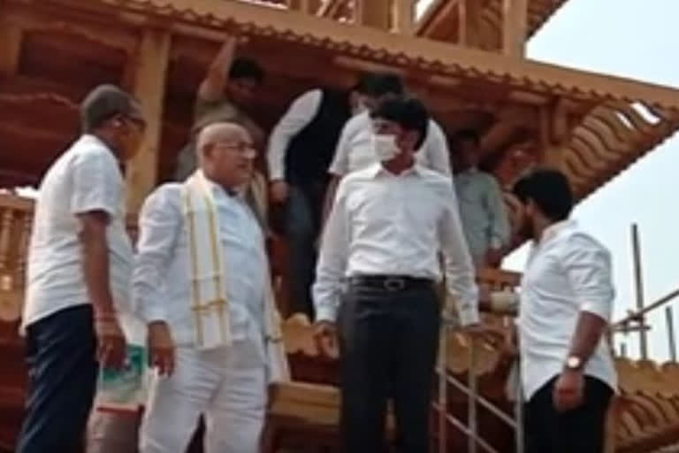 minister venugopala krishna examines antarvedi lakshmi narasimha swamy chariot construction