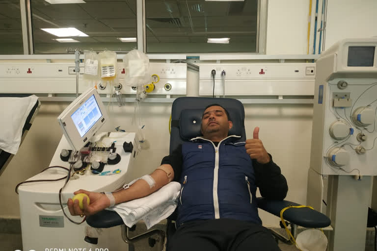 plasma donation for unknown person IN delhi