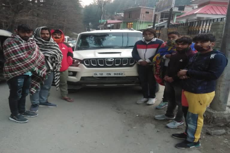 Kullu police fines tourists